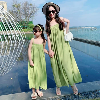 Крутое зеленое платье длиной до щиколотки, женская летняя одежда для девочек, повседневные семейные платья на бретелях, одежда