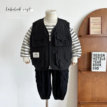 Детская одежда Kids 2023, весна-осень, новый модный черный жилет-карго в корейском стиле, красивая куртка с буквенным принтом для мальчиков